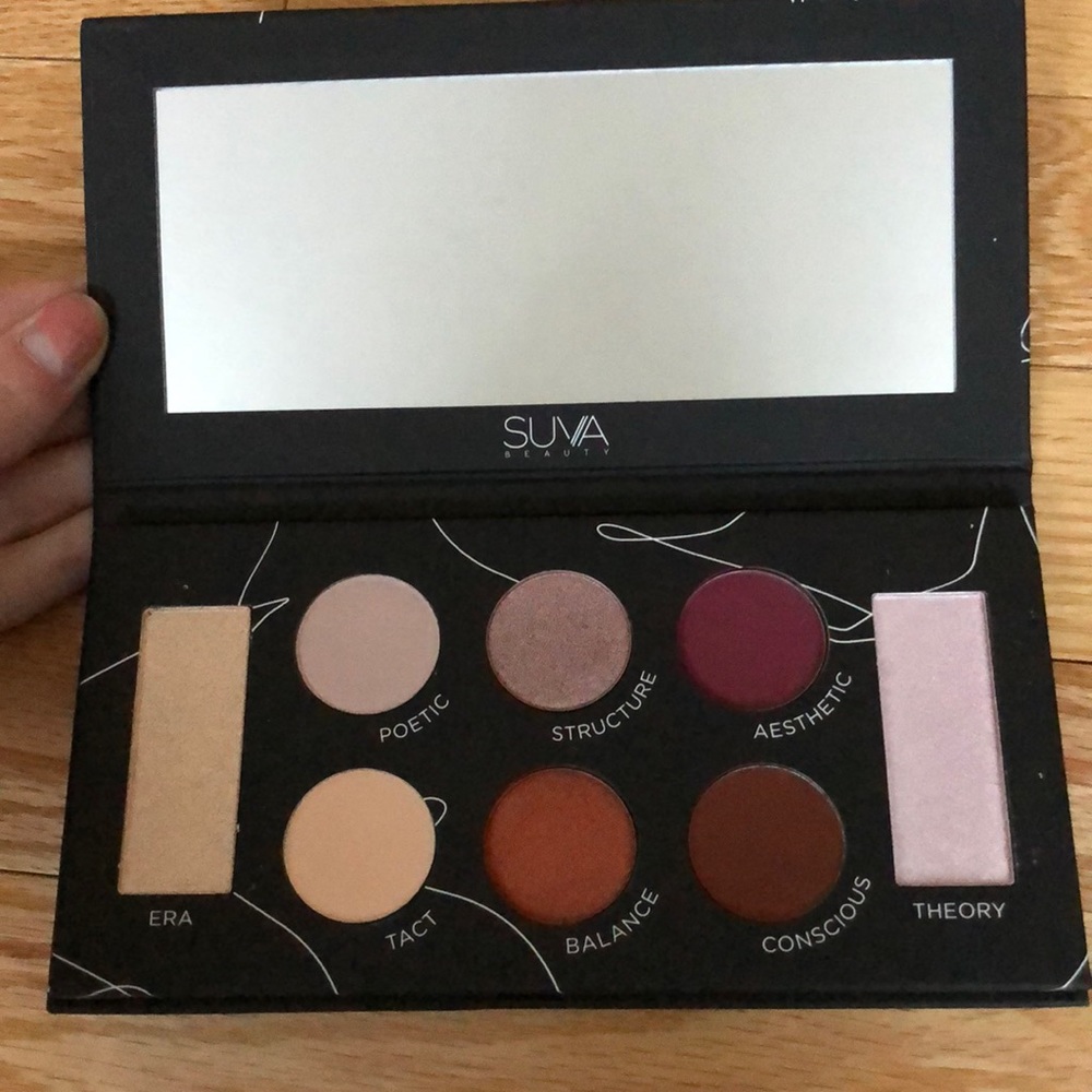 Suva Protégé eyeshadow palette